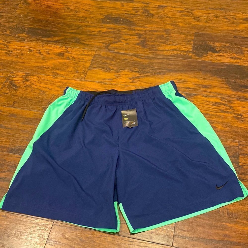 Nike dry training shorts size XXL Dri-fit NWT navy blue with bright green stripe